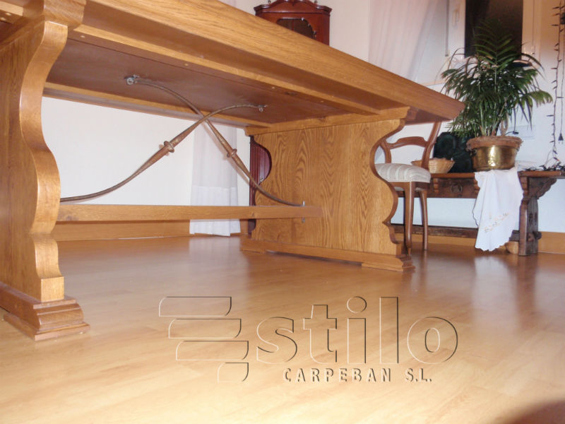 Mesa de estilo castellanoen madera de Roble. Carpintera Ebanistera Carpeban en Salamanca, somos profesionales.
